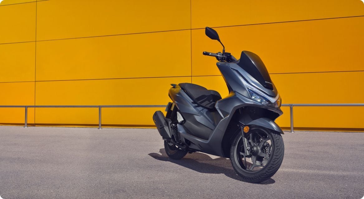 Honda PCX 125 Standart ve Deluxe Arasındaki Farklar: Hangisini Seçmelisiniz?