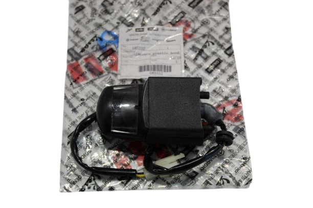 VESPA UNIVERSAL PLAKALIK LAMBA